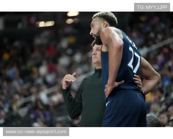 伯恩利主帅盯上对手弱侧，或布置边路突击方案